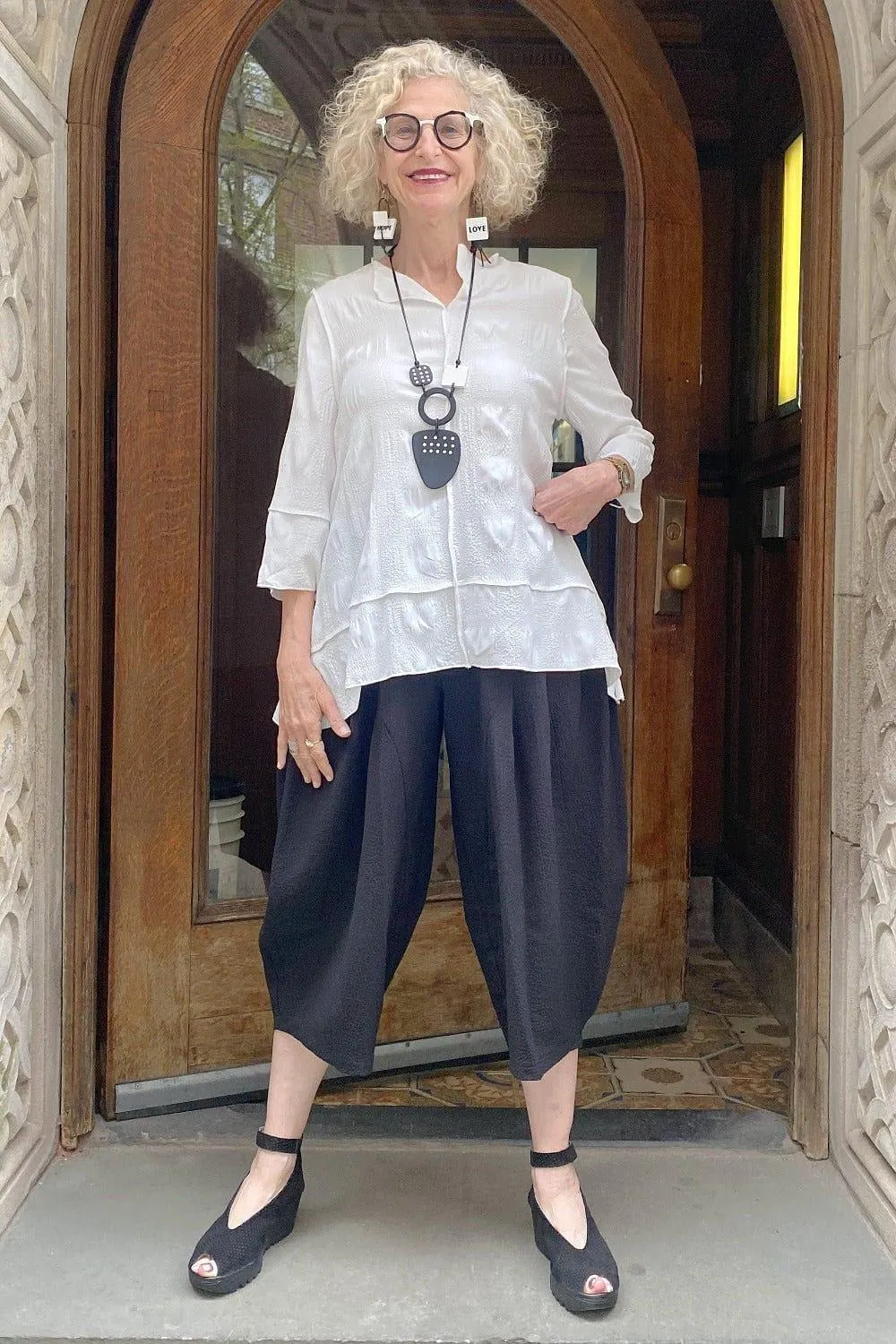 Curved Crop Pant