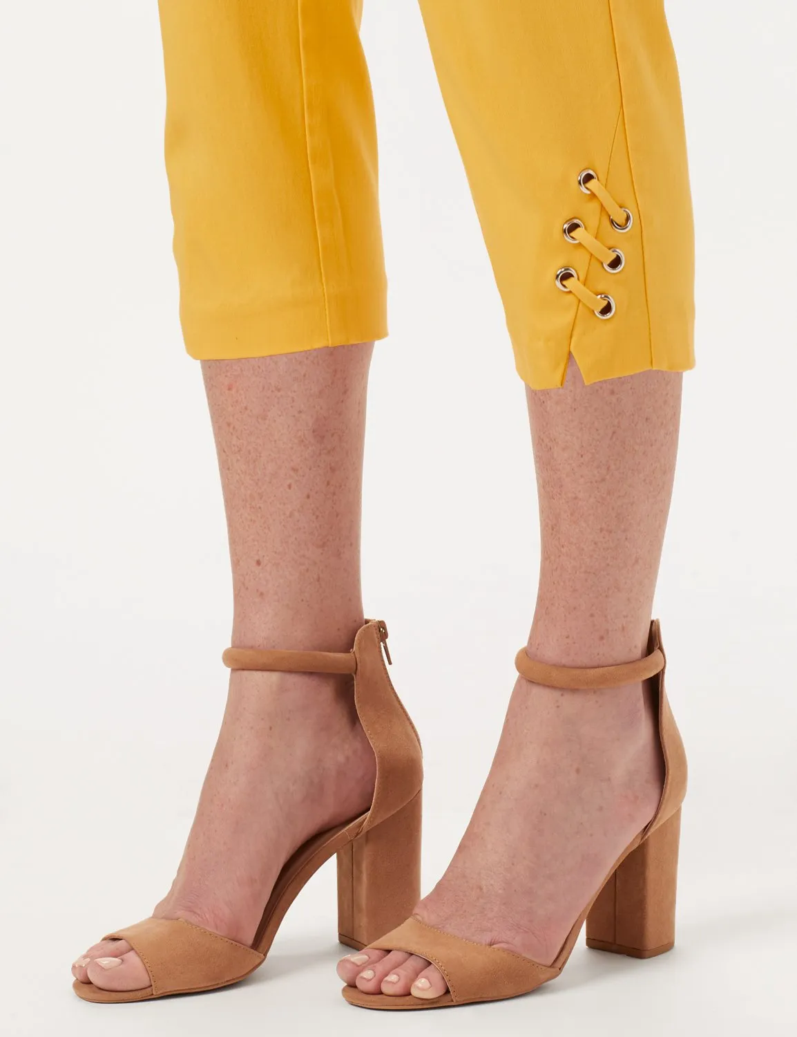Pull-On Grommet Trim Crop Pants